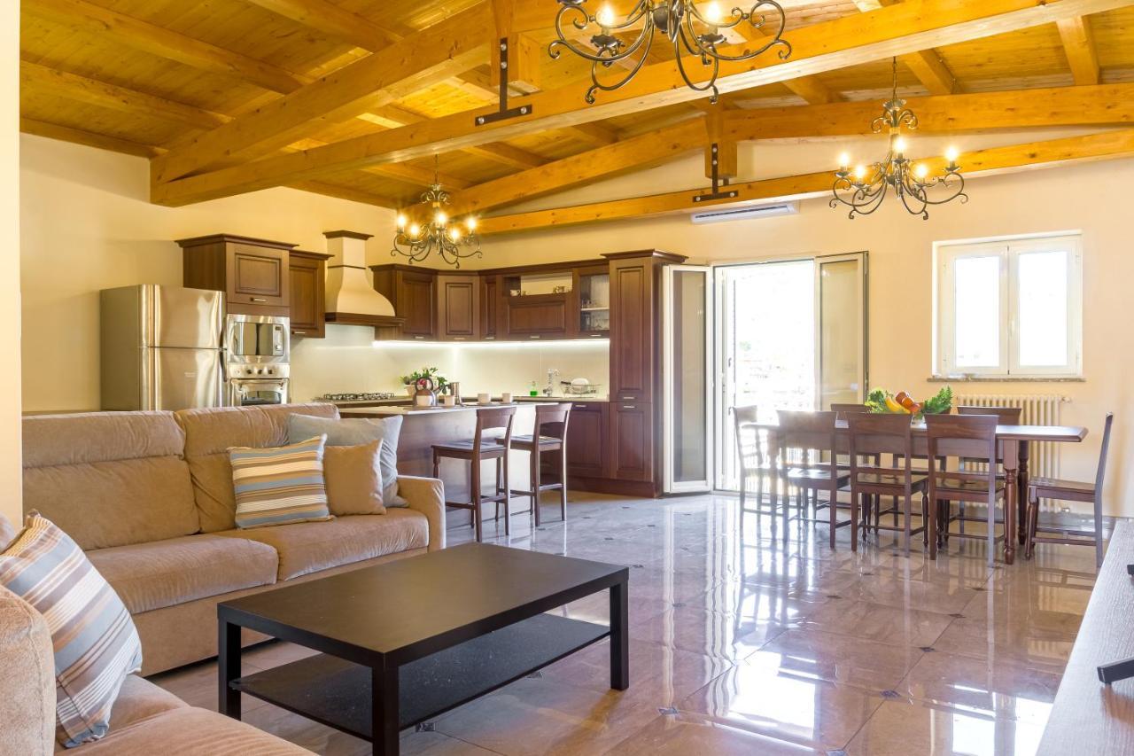 Casa Di Nonno Apartment ตาออร์มินา ภายนอก รูปภาพ