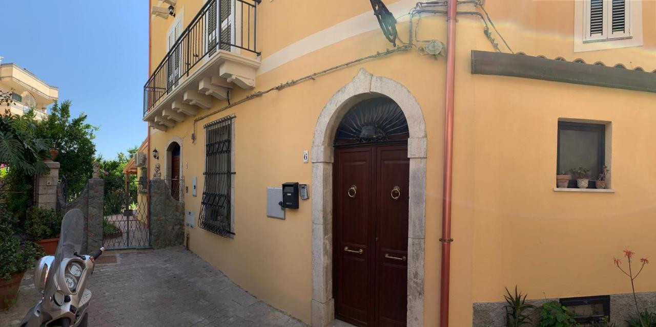 Casa Di Nonno Apartment ตาออร์มินา ภายนอก รูปภาพ